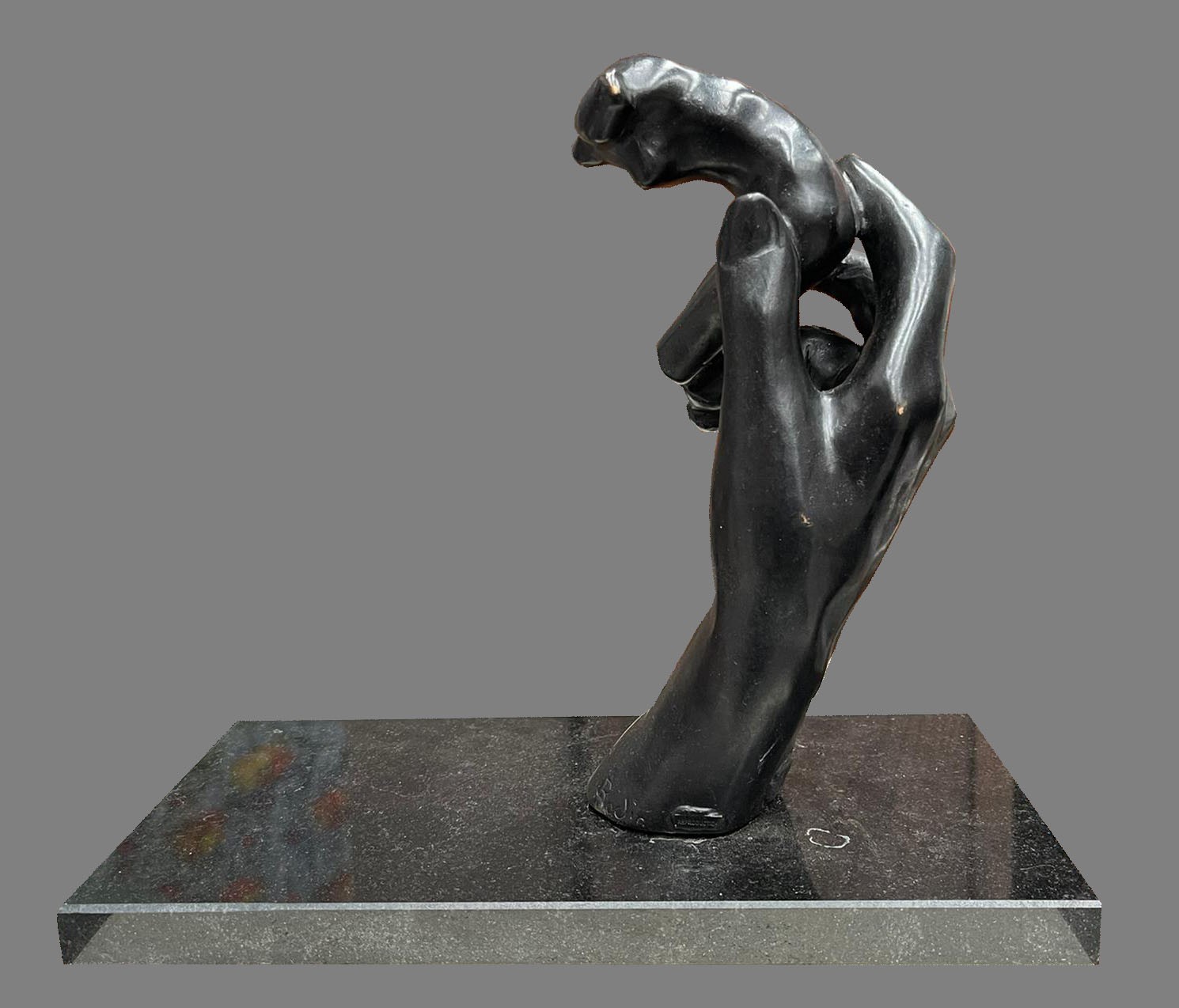 LA MAIN DE RODIN TENANT UN BUSTE DE FEMME