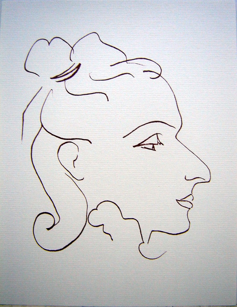 VISAGE FEMININ DE PROFIL